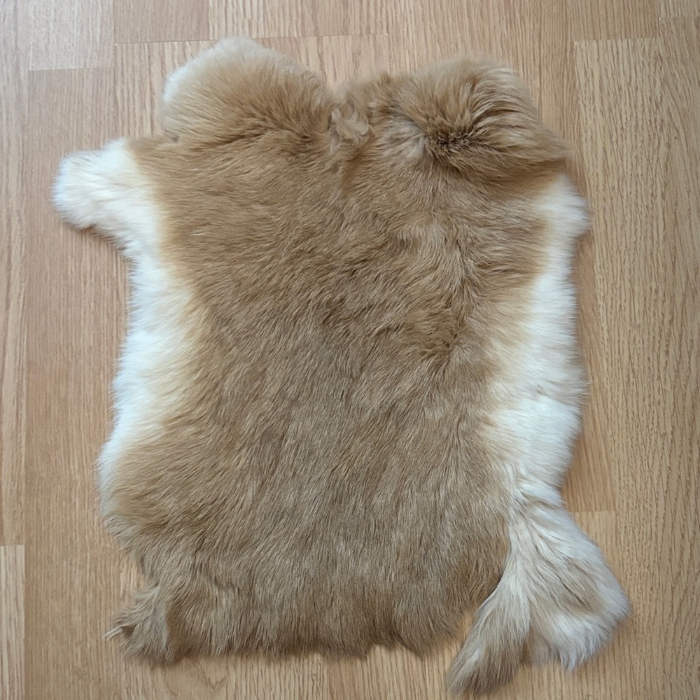 A246 Tan Cream Rabbit Fur Pelt for Crafts